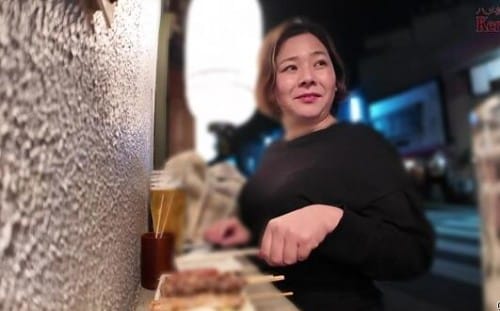 FC2 PPV 4770486 独占販売 30%OFF! 【無修正ｘ個人撮影】**sjzspyxxs  隣で立ち飲みをしてたご近所妻をナンパ！ノリノリでホテルで二次会決行！密室で二人きりでいたらムラムラしてきたので不倫しちゃったｗ