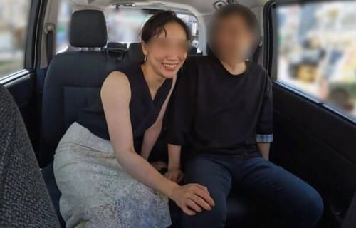 FC2 PPV 4779204 公園の駐車場で中出し性交！バレたらヤバイ状況でマンコが濡れるド変態人妻のドキドキカーセックス【オフパコ】**sjzspyxxs